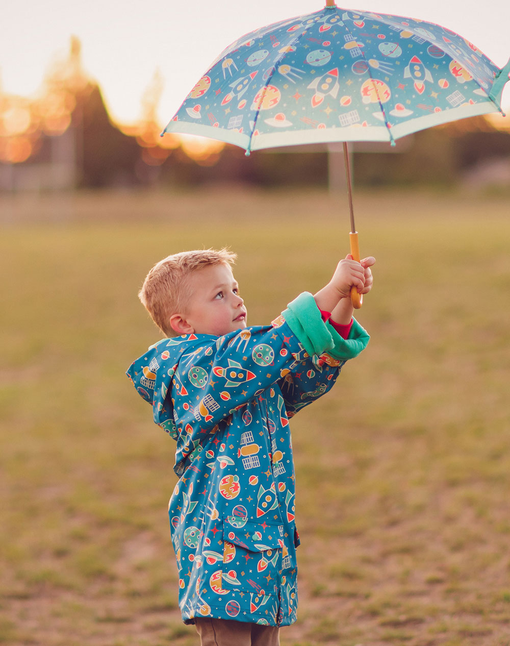 OAKIWEAR KID S OUTER SPACE RAIN COAT OAKIWEAR KID S OUTER SPACE RAIN COAT